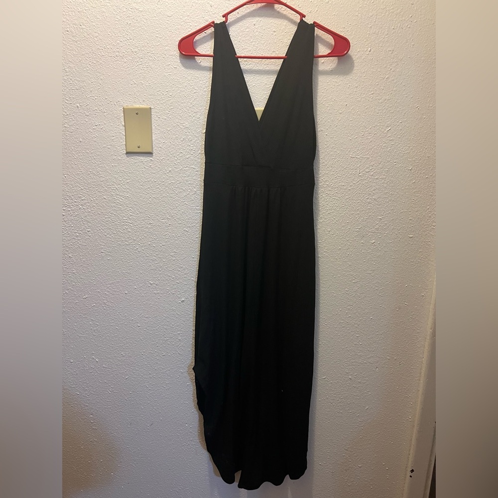 Elegant Black Sleeveless Dress